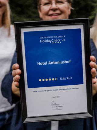 Antoniushof erhält erneut HolidayCheck-Auszeichnung! Symbolfoto