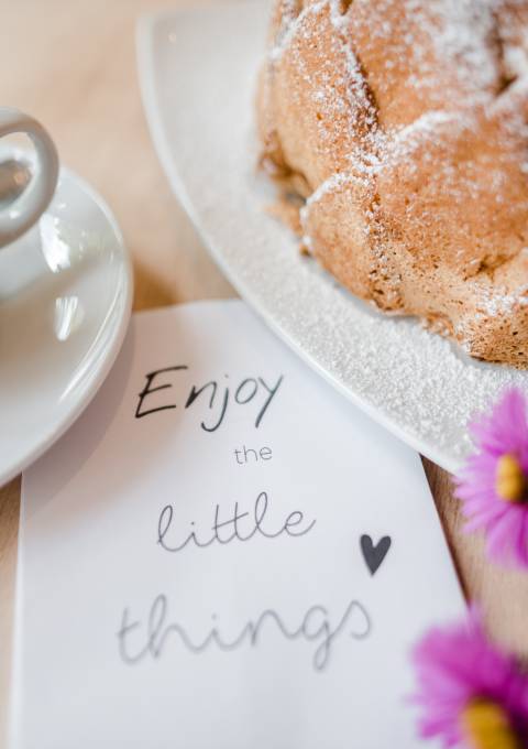 Frischer Kaffee und Kuchen im Antoniushof genießen