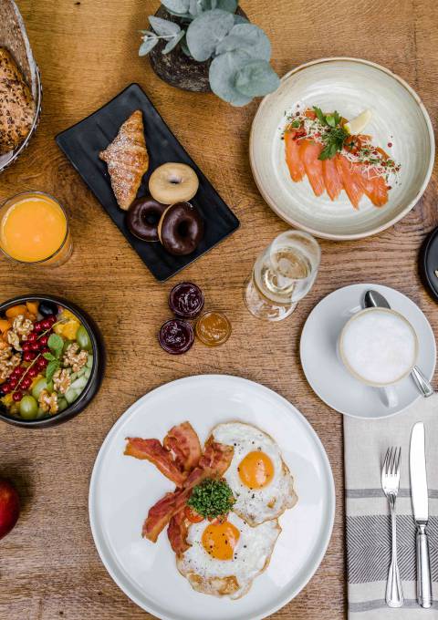 Gedeckter Frühstückstisch im Hotel Antoniushof