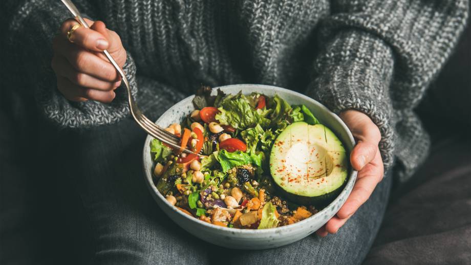 Abnehmen ohne Hungern durch Basenfasten: Sättigung mit nährstoffreichen Lebensmitteln Symbolfoto