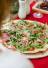 Flammkuchen mit Rucola, Parmaschinken und Parmesan