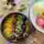 Frühstücksbowl mit Nüssen und Früchten