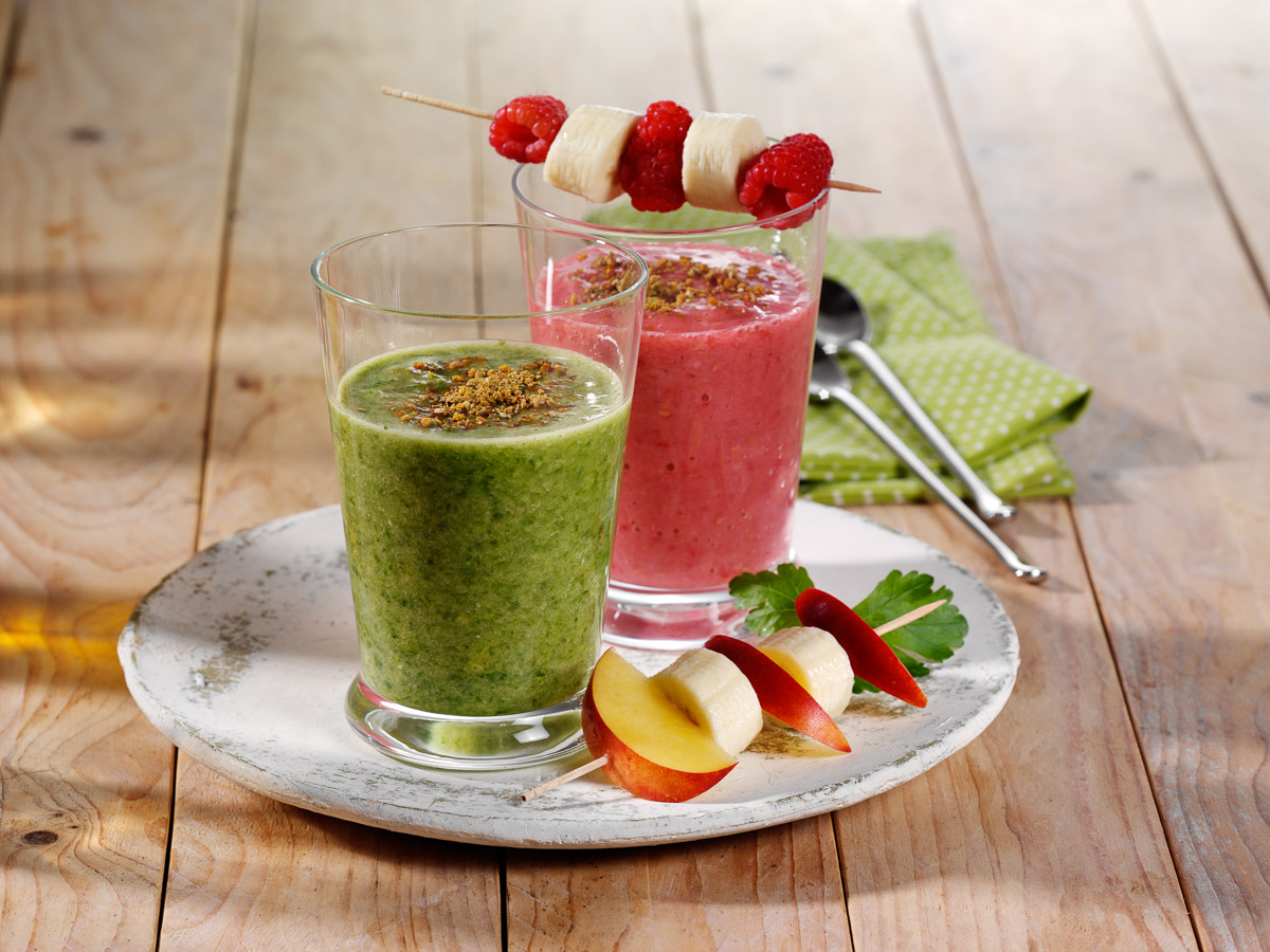 Gesunde grüne und rote Smoothies im Antoniushof Wellnesshotel Ruhstorf – leichte Ernährung während des Fastenurlaubs